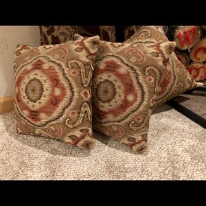 Decorative Throw Pillows